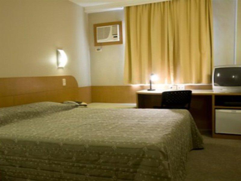 Slim Curitiba Alto Da XV Hotell Eksteriør bilde