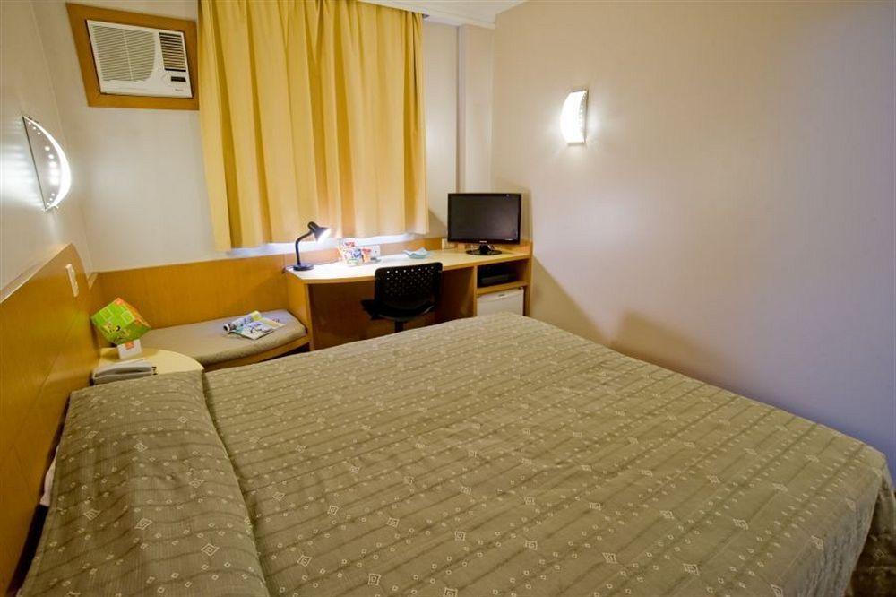 Slim Curitiba Alto Da XV Hotell Eksteriør bilde