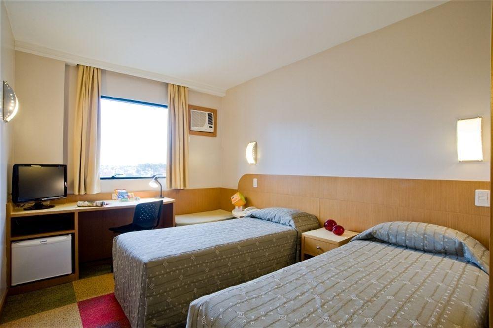 Slim Curitiba Alto Da XV Hotell Eksteriør bilde